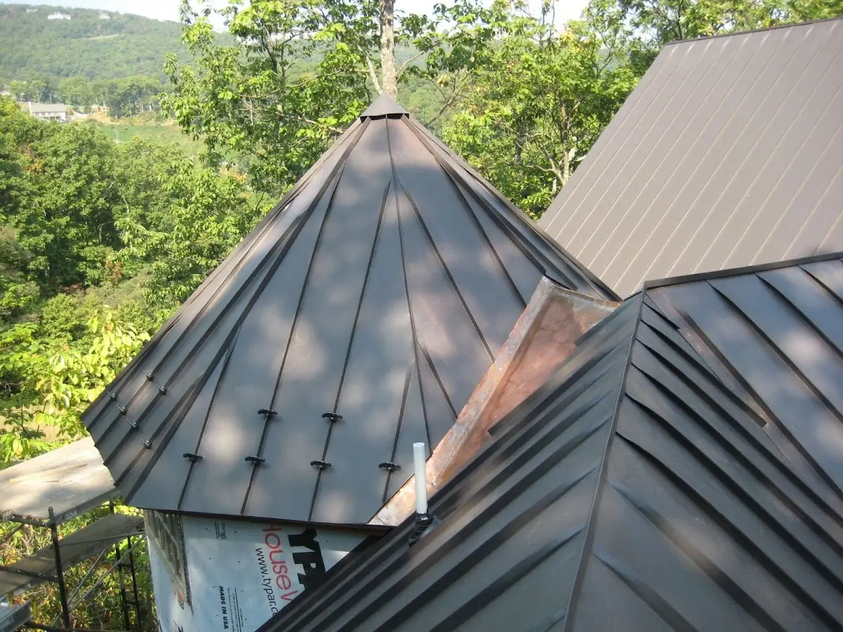 Professional Gutter Cleaning by Craftsman Roofing in Orovada
